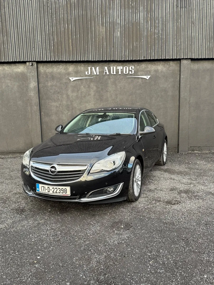 OPEL INSIGNIA - Image 1