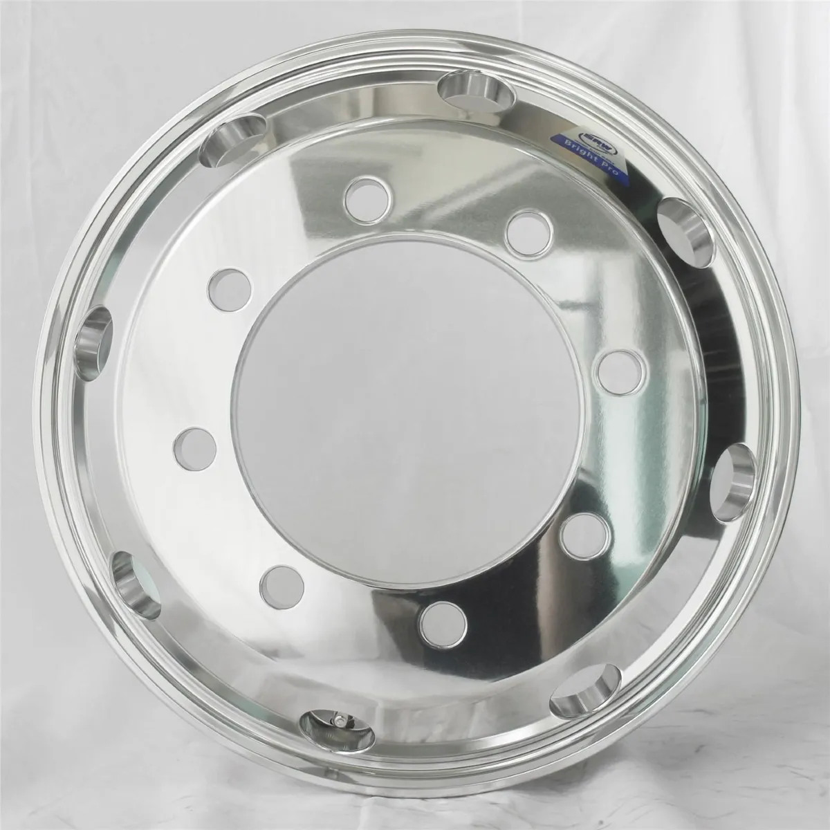 19.5'' x 7.5'' Chrome Aluminium Alloy Wheel truck - Image 2