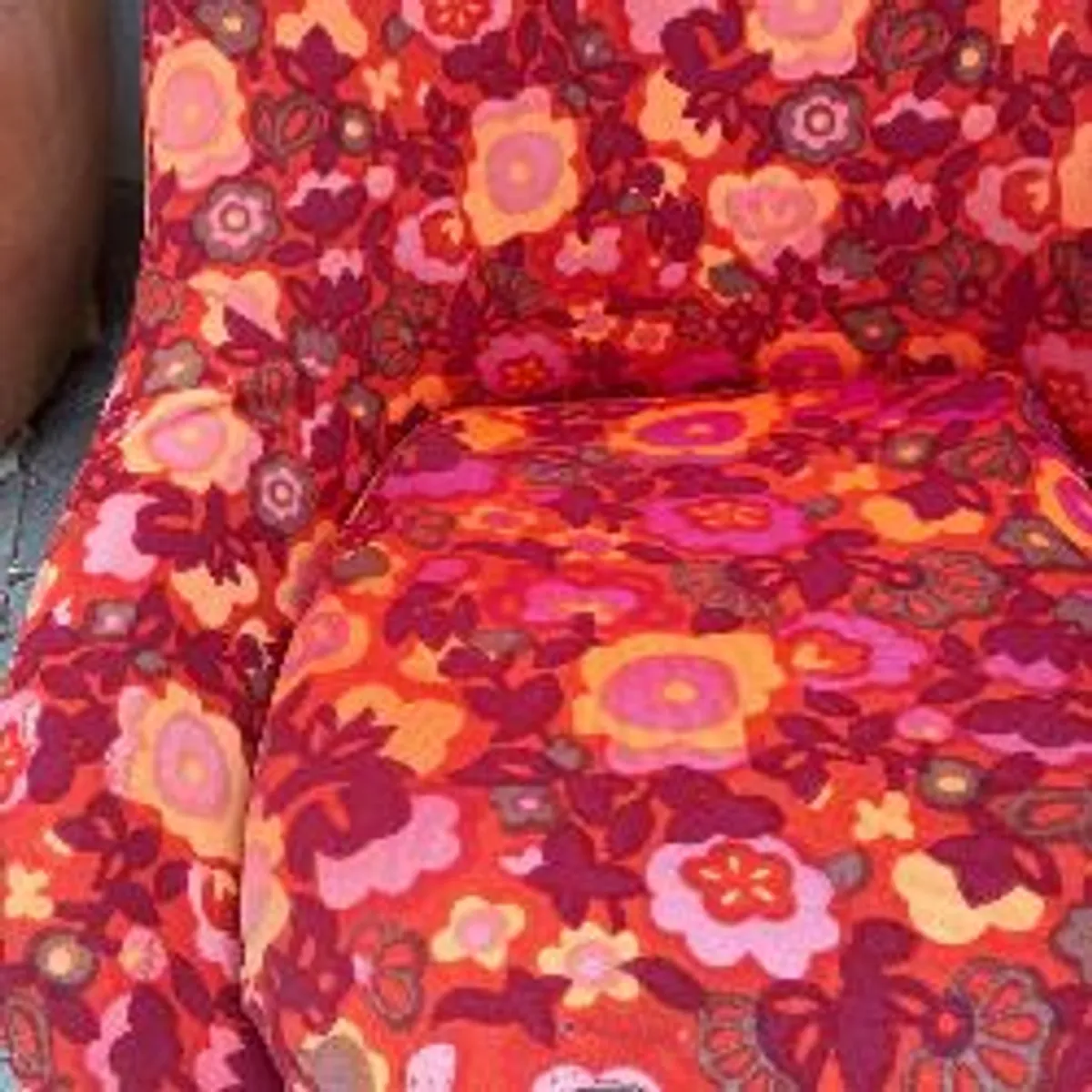 Greaves and Thomas egg chairs - Image 2