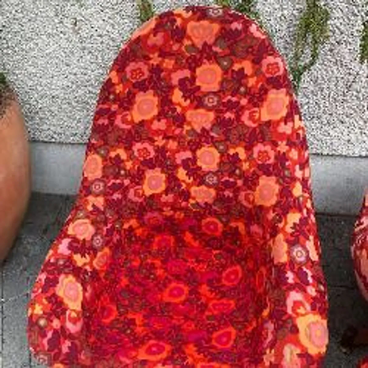 Greaves and Thomas egg chairs - Image 3