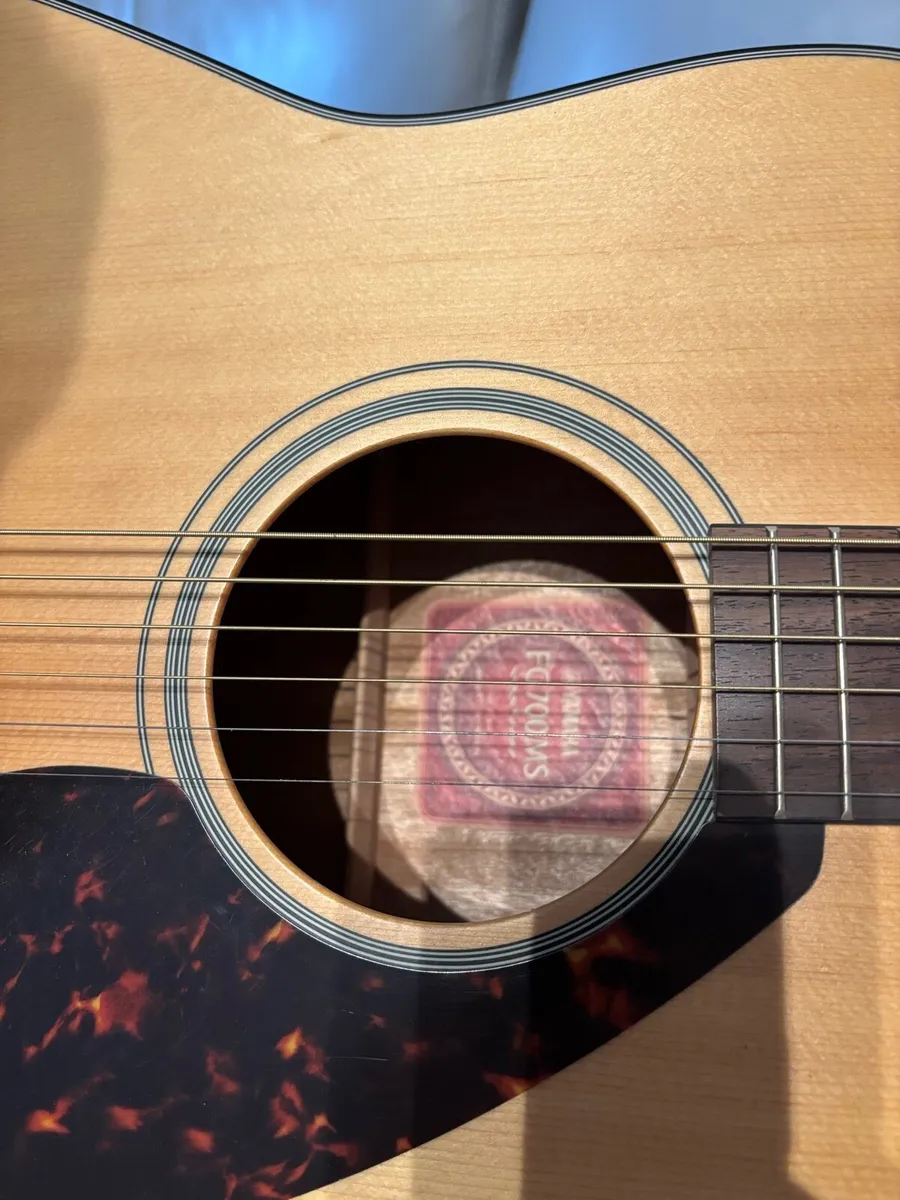 Guitar - Image 4