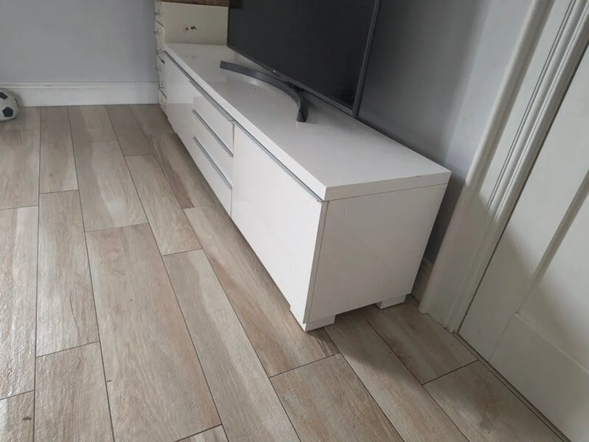 Ikea Tv Stand. - Image 3