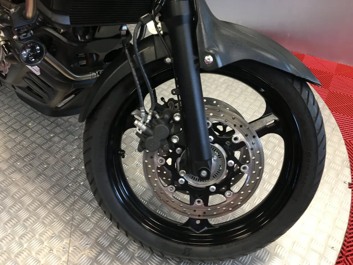 2014 Suzuki V Strom 650 ''LIKE NEW'' - Image 2