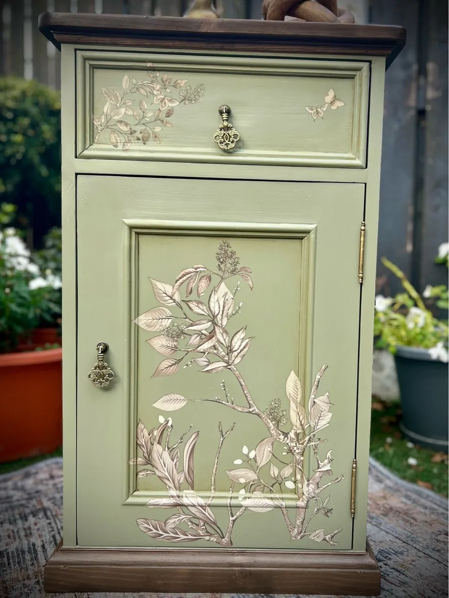 Unique Bedside.Lockers - Image 2