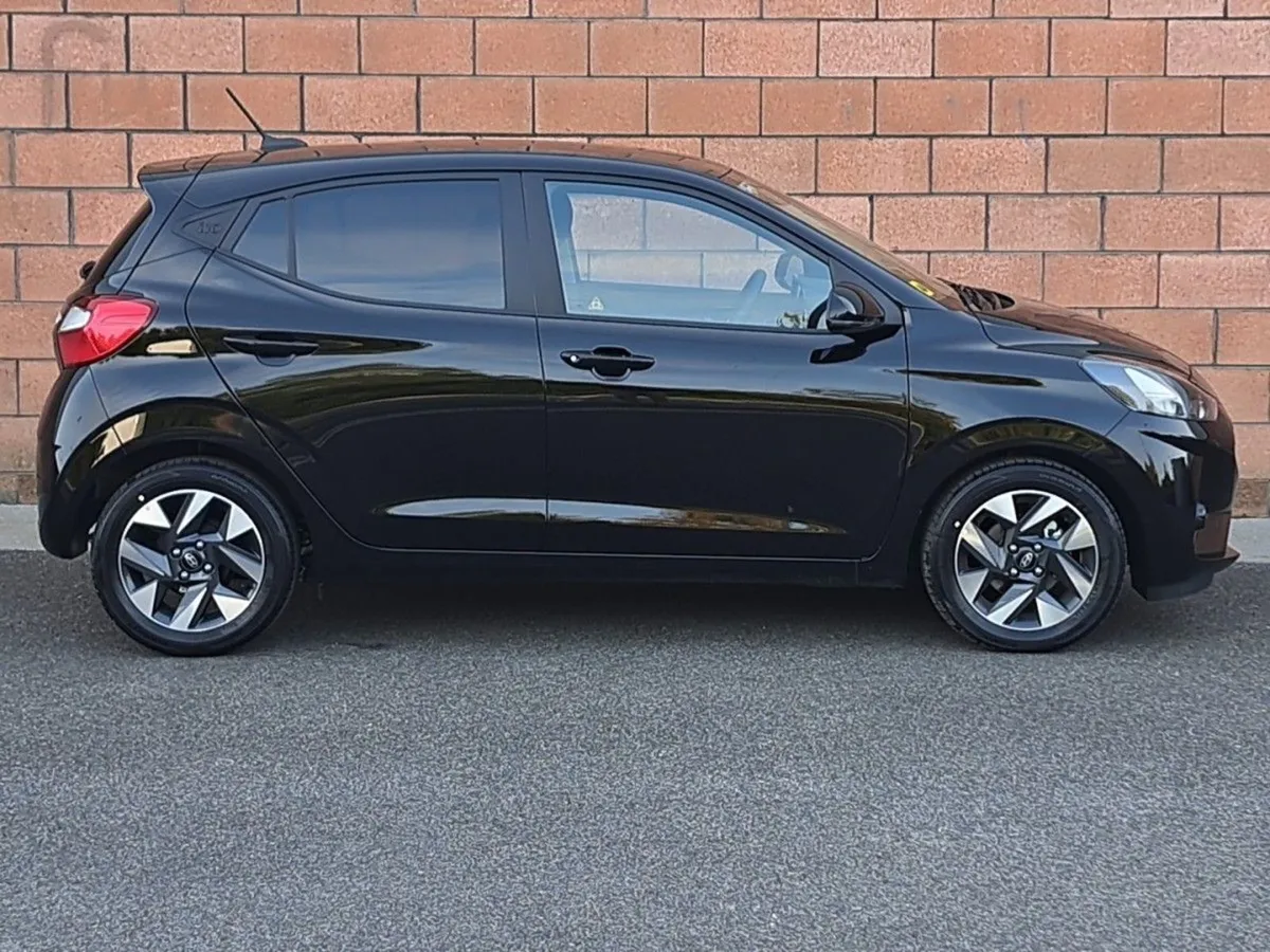 Hyundai i10 Deluxe Plus Model 1.0 Petrol - Image 4