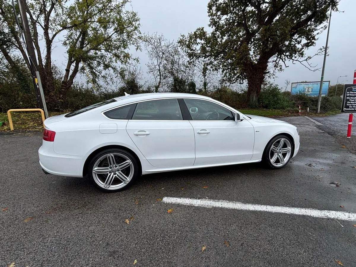 Audi A5  SportBack 2010 S-line - Image 1