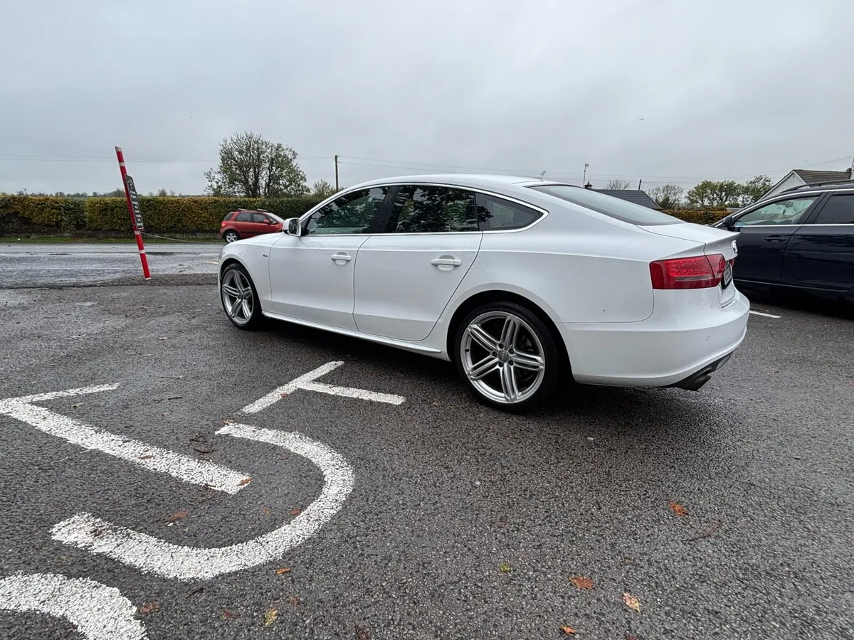 Audi A5  SportBack 2010 S-line - Image 2