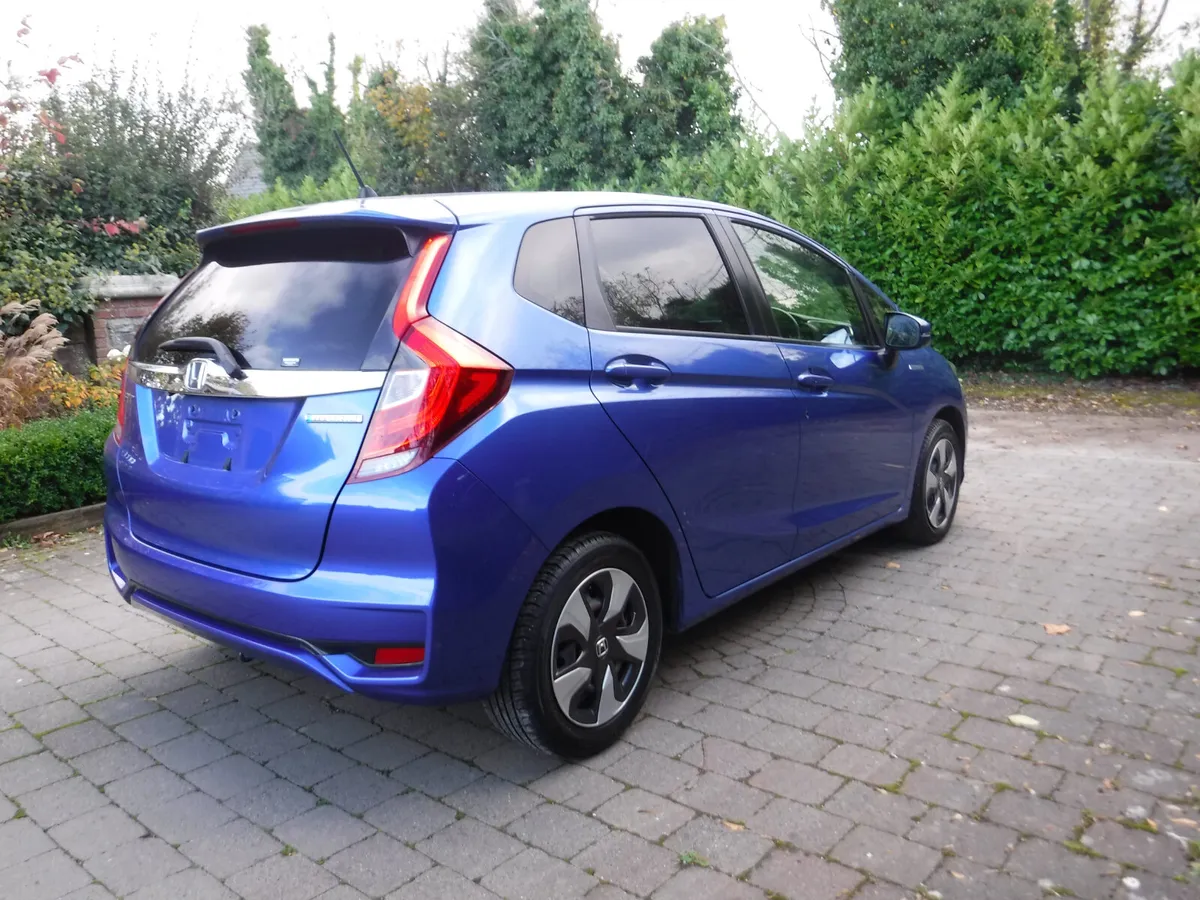 HONDA FIT 1.5 AUTO HYBRID ANDROID+CARPLAY - Image 3