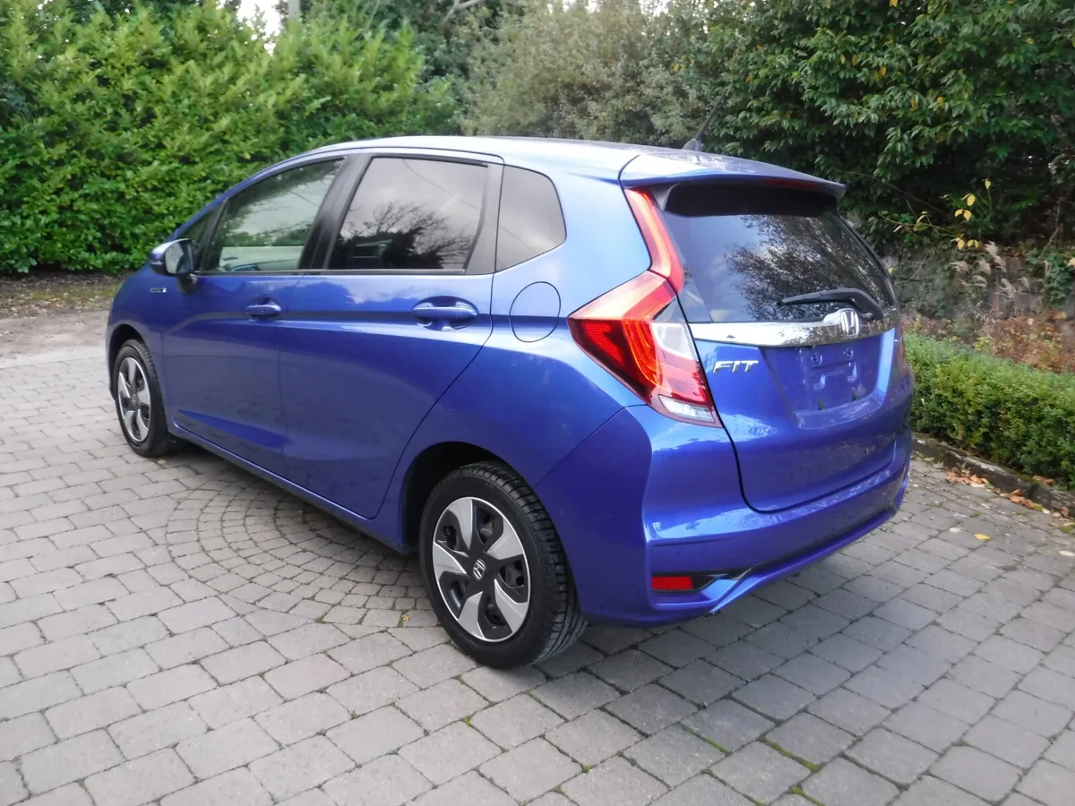 HONDA FIT 1.5 AUTO HYBRID ANDROID+CARPLAY - Image 4