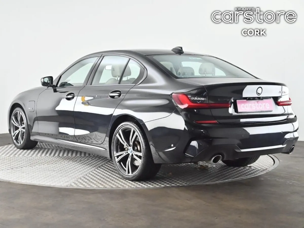 BMW 3 Series 330e M Sport Auto - Image 4