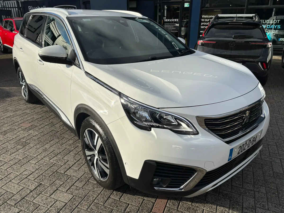 2020 Peugeot 5008 Allure 1.5 automatic - Image 1