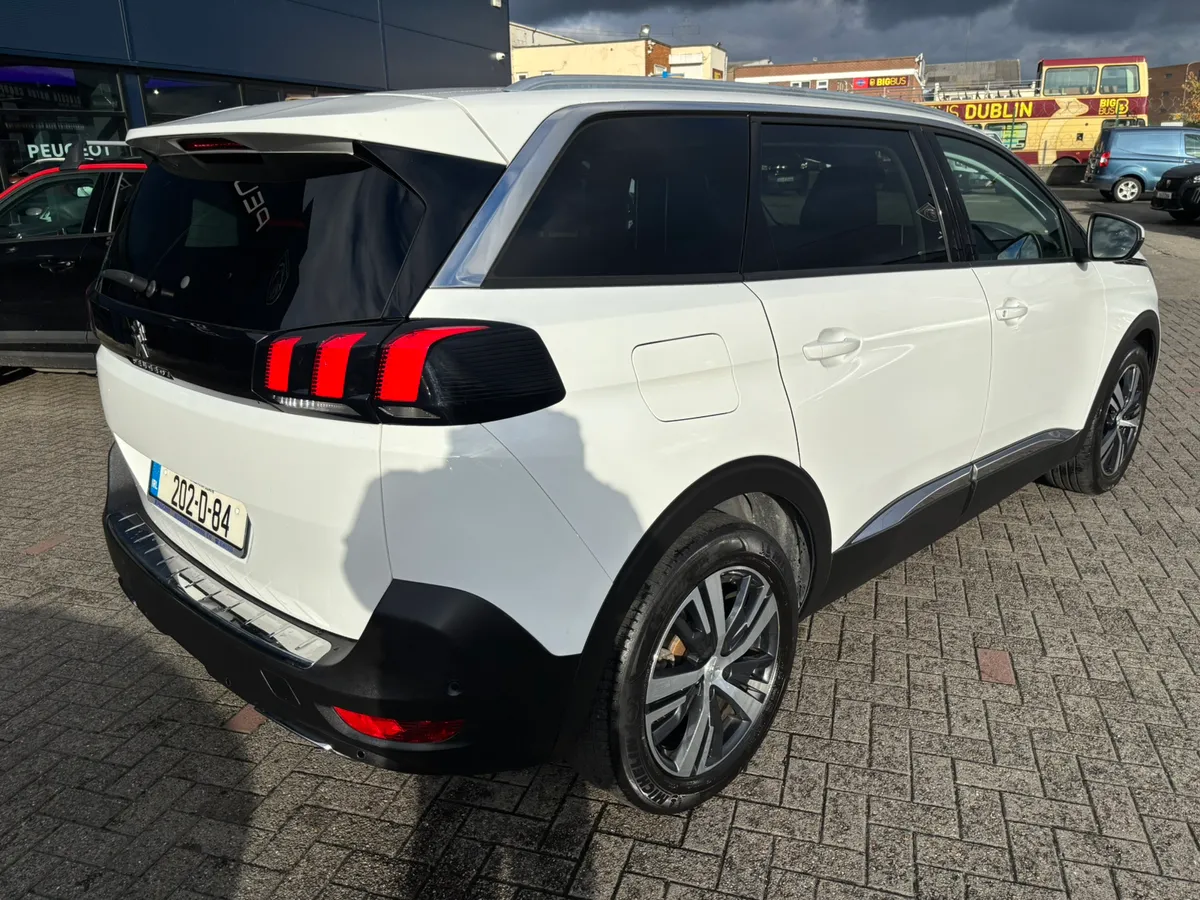 2020 Peugeot 5008 Allure 1.5 automatic - Image 4
