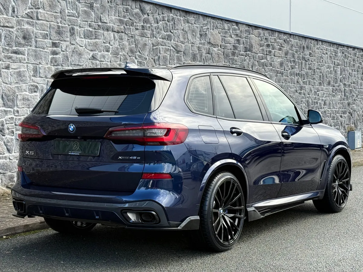2022 BMW X5 M Sport M Performance 45E FSH - Image 2