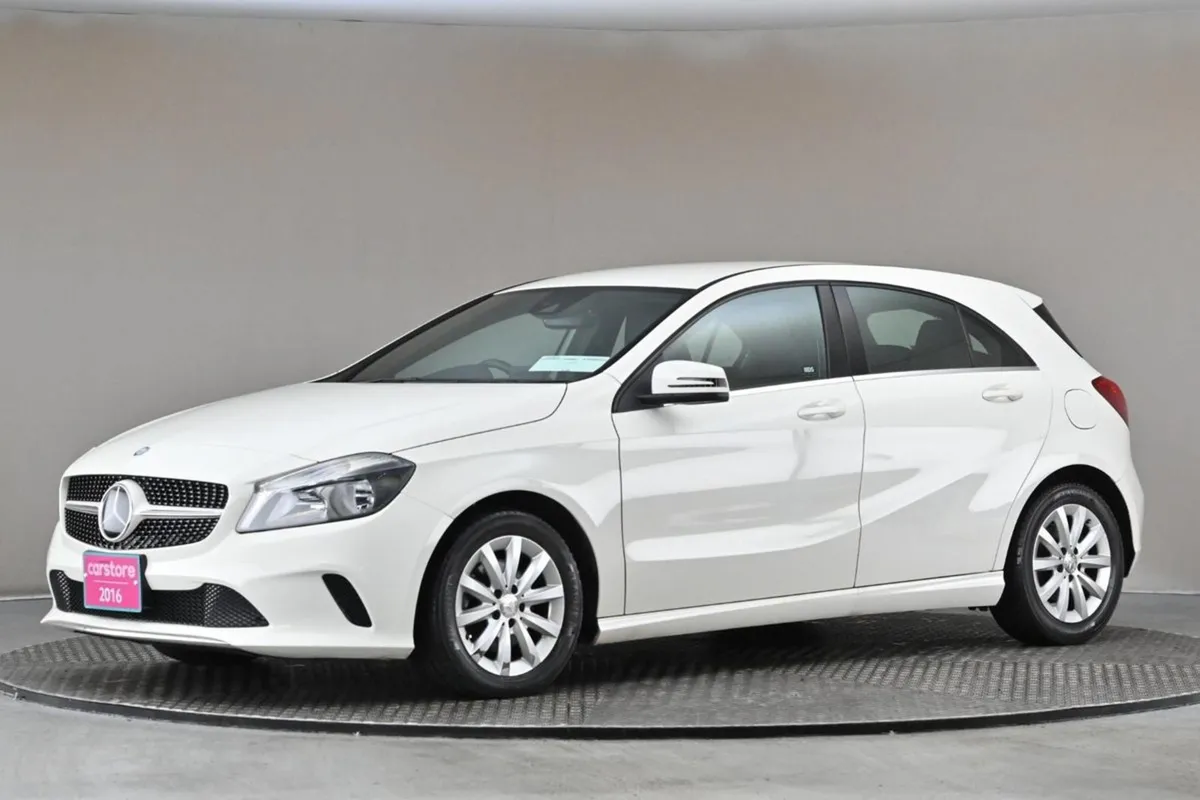 Mercedes-Benz A-Class A 180 Auto  half Leather sp - Image 4