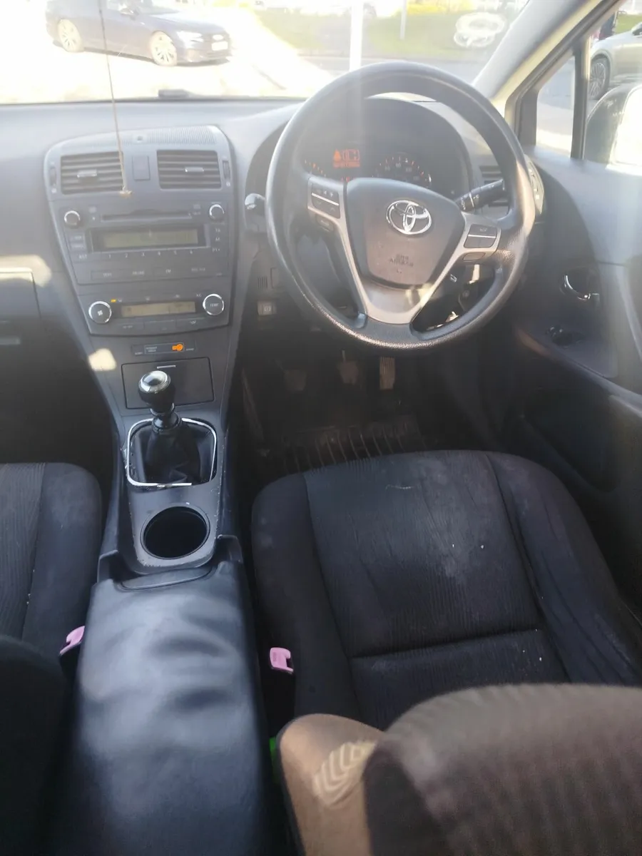 Toyota Avensis 2010 - Image 3