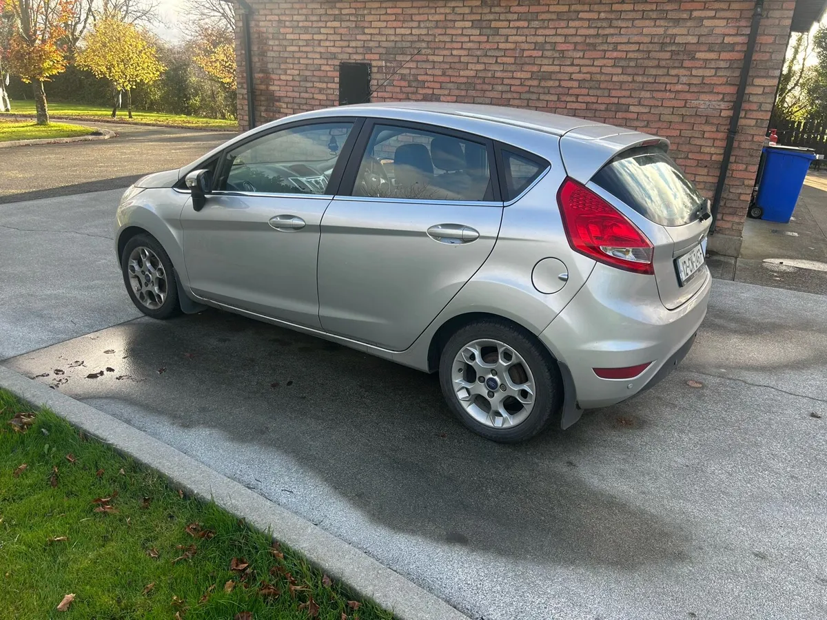 2012 Ford Fiesta - Image 1