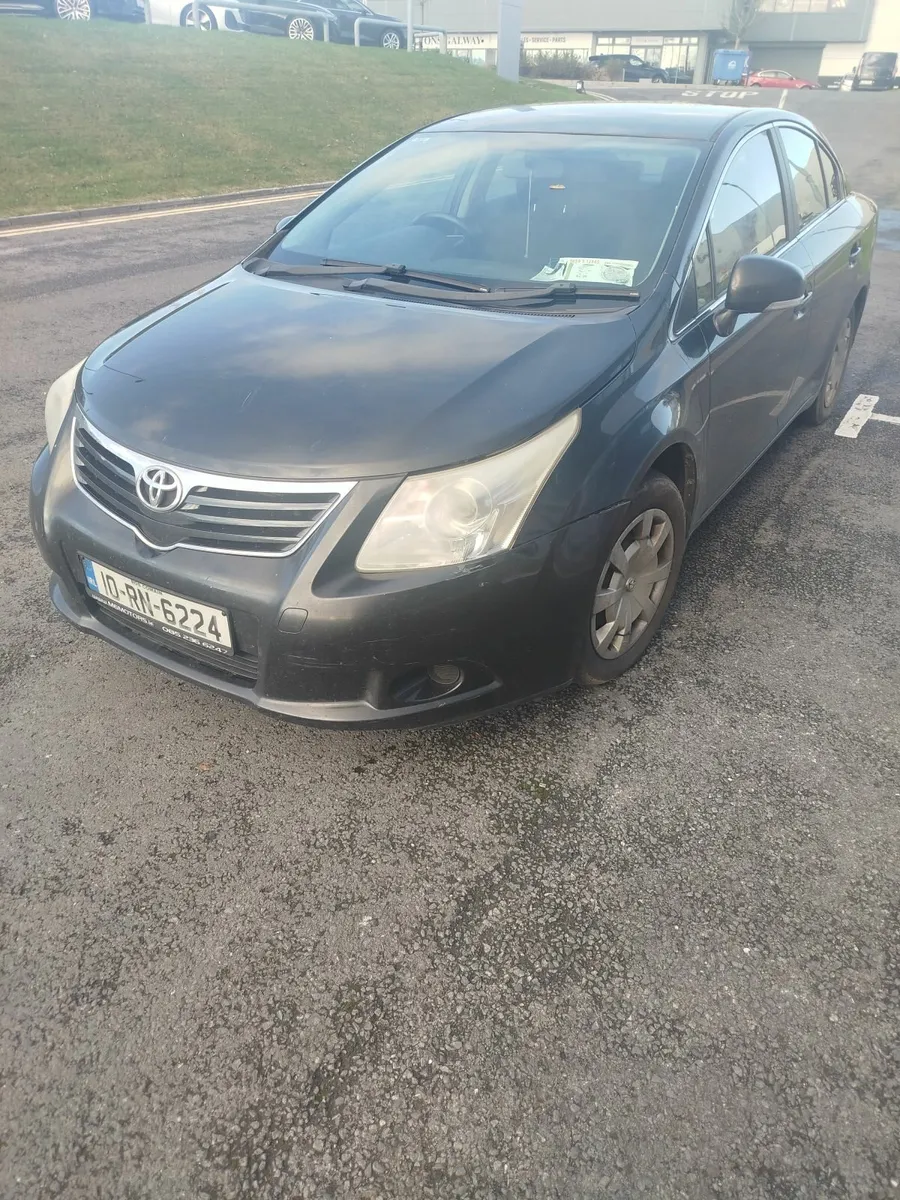 Toyota Avensis 2010 - Image 1