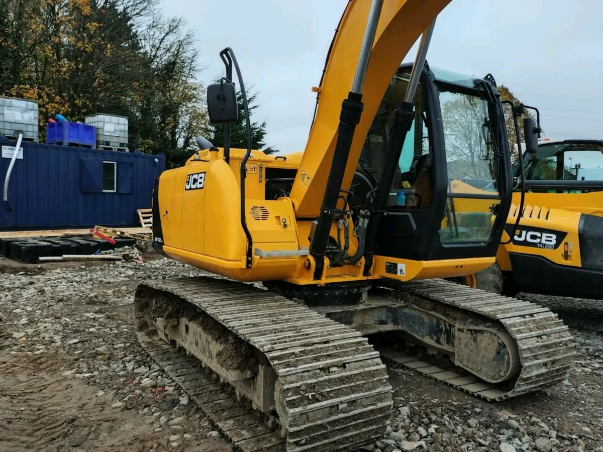 jcb131 excavator - Image 1