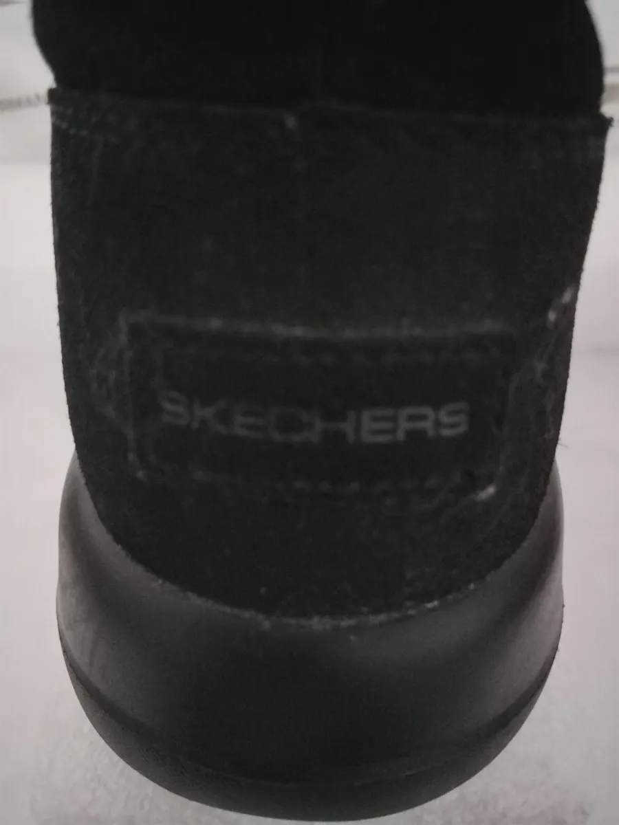 Sketchers Black Suede /Faux fur Ankle Boots - Image 4