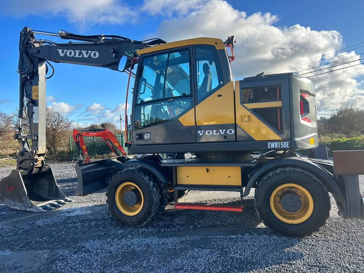 ✅ Volvo EWR150E Rubber Duck 1600hrs ⭐️ - Image 1