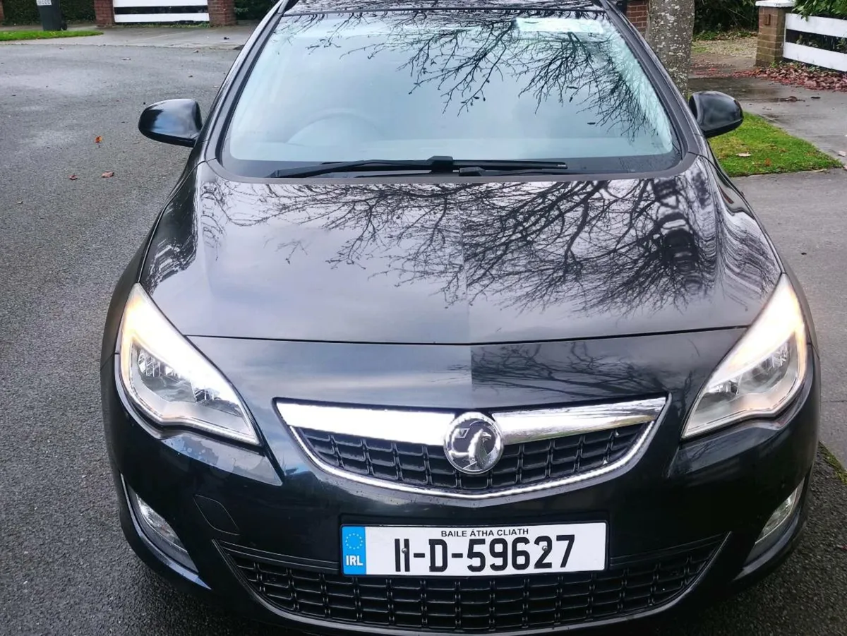 Opel astra for sale NCT and taxed - Image 4