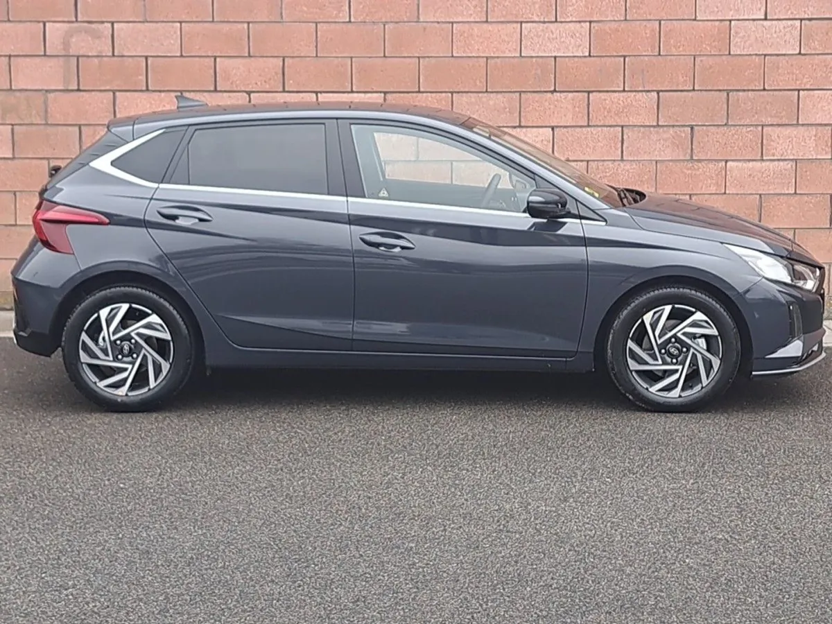 Hyundai i20 Deluxe Plus Model 1.0 Turbo Petrol  7 - Image 4