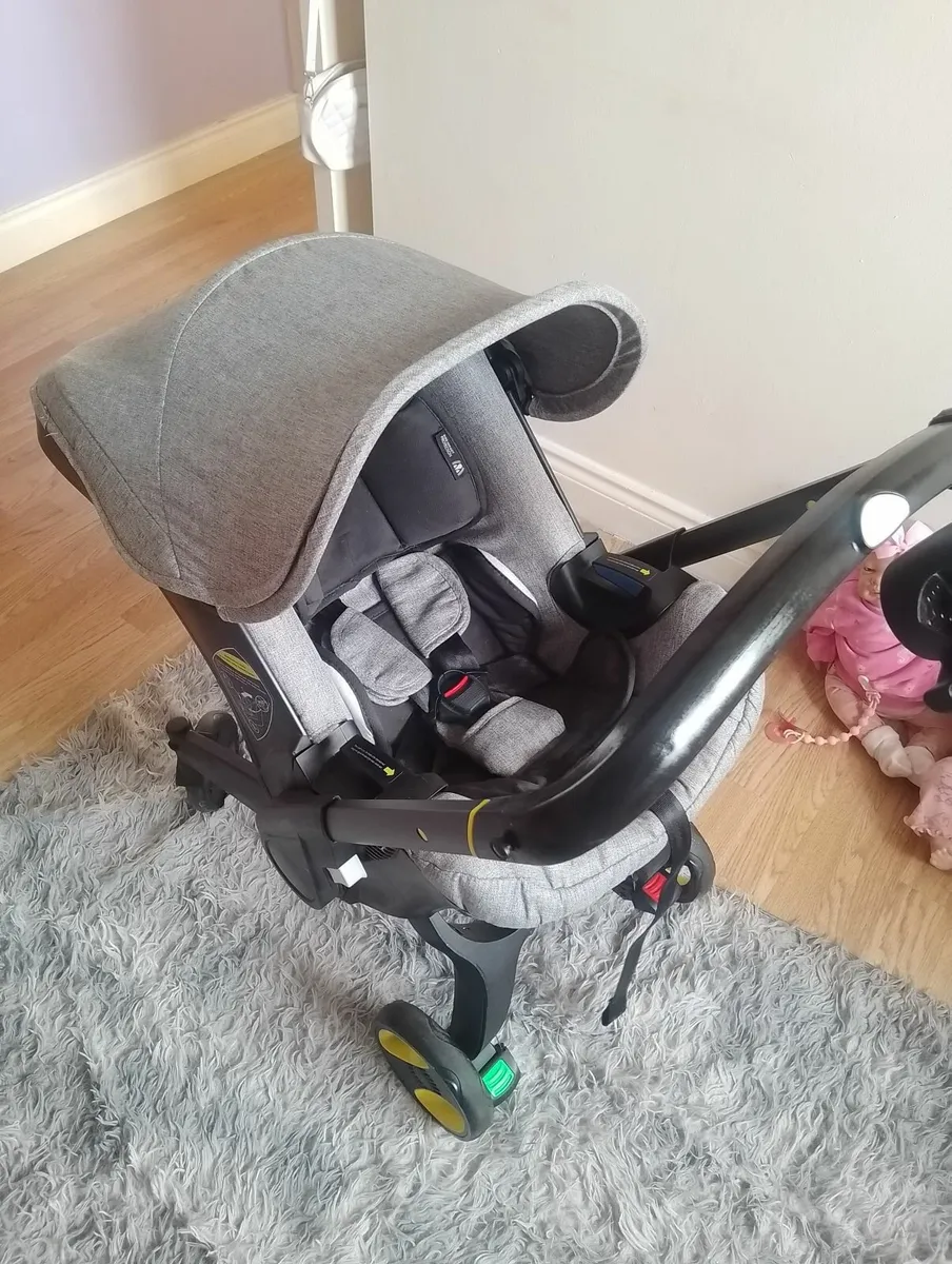 Pram - Image 1