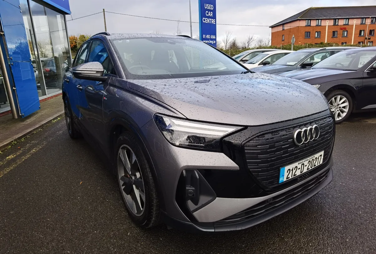 AUDI Q4 40 E-TRON S LINE **BIGGER BATTERY** - Image 4
