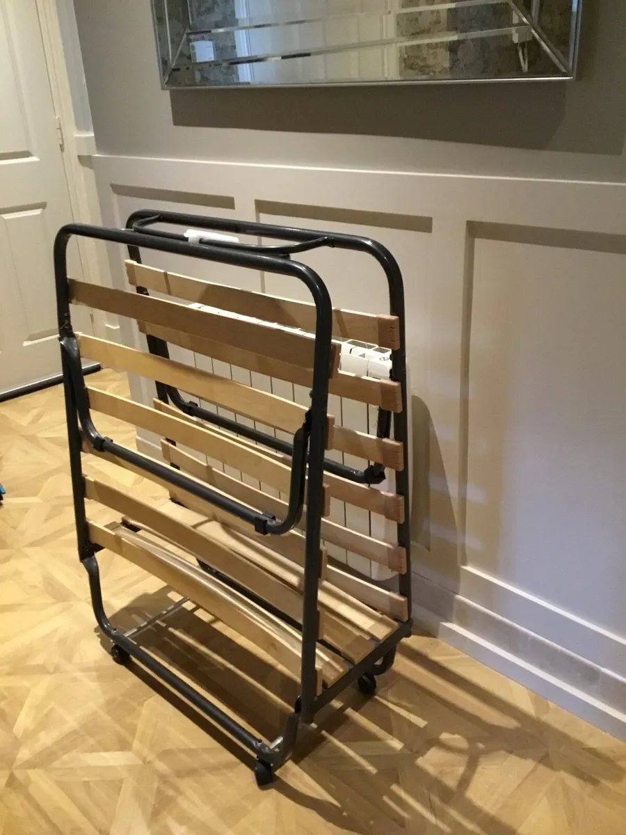 Fold up bed - Image 2
