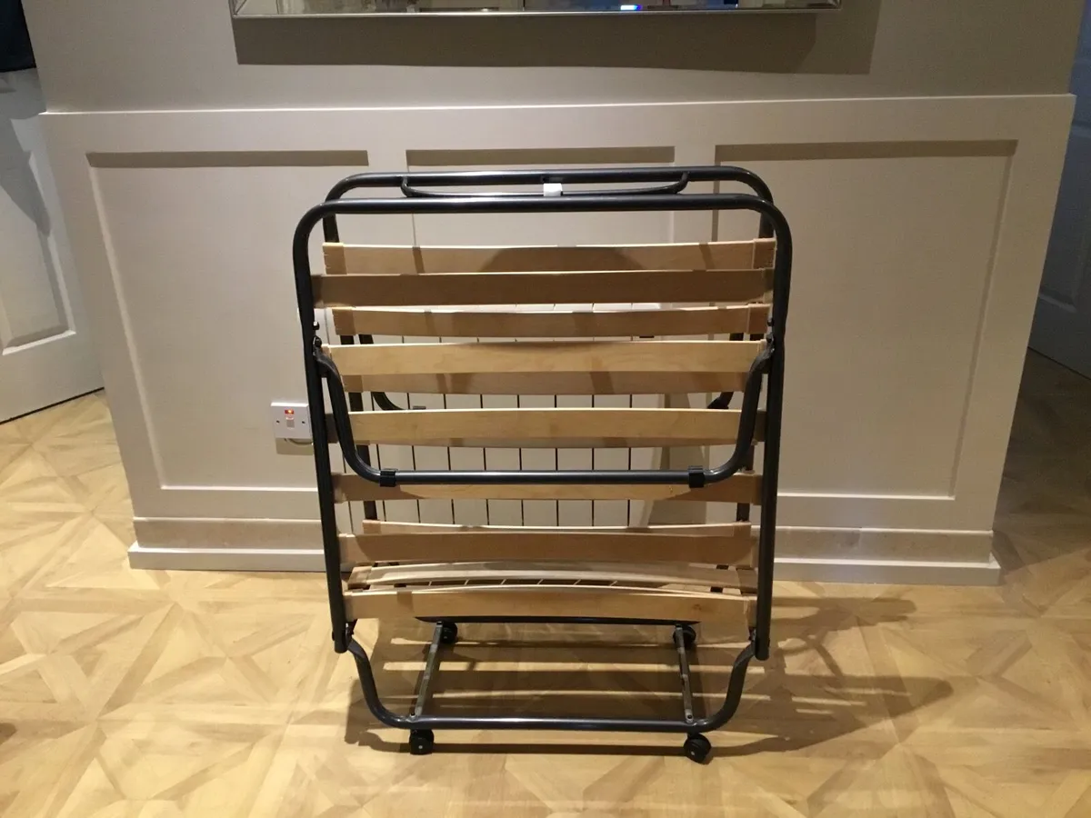 Fold up bed - Image 3