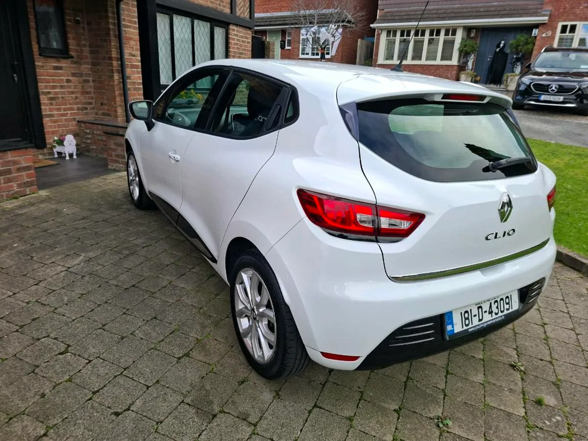 RENAULT CLIO 1.1 LITRE PETROL 2018 LIKE NEW - Image 3
