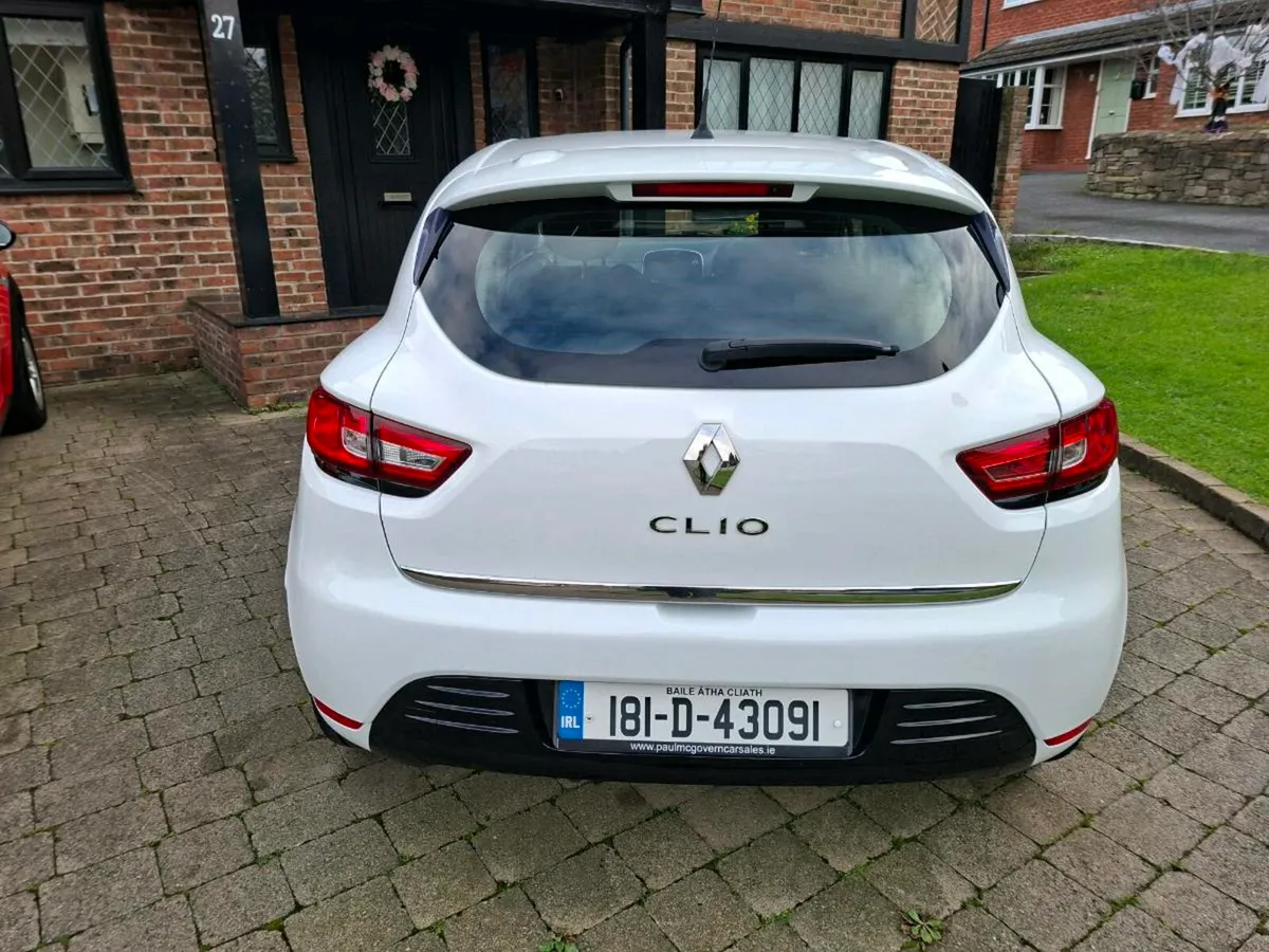 RENAULT CLIO 1.1 LITRE PETROL 2018 LIKE NEW - Image 4