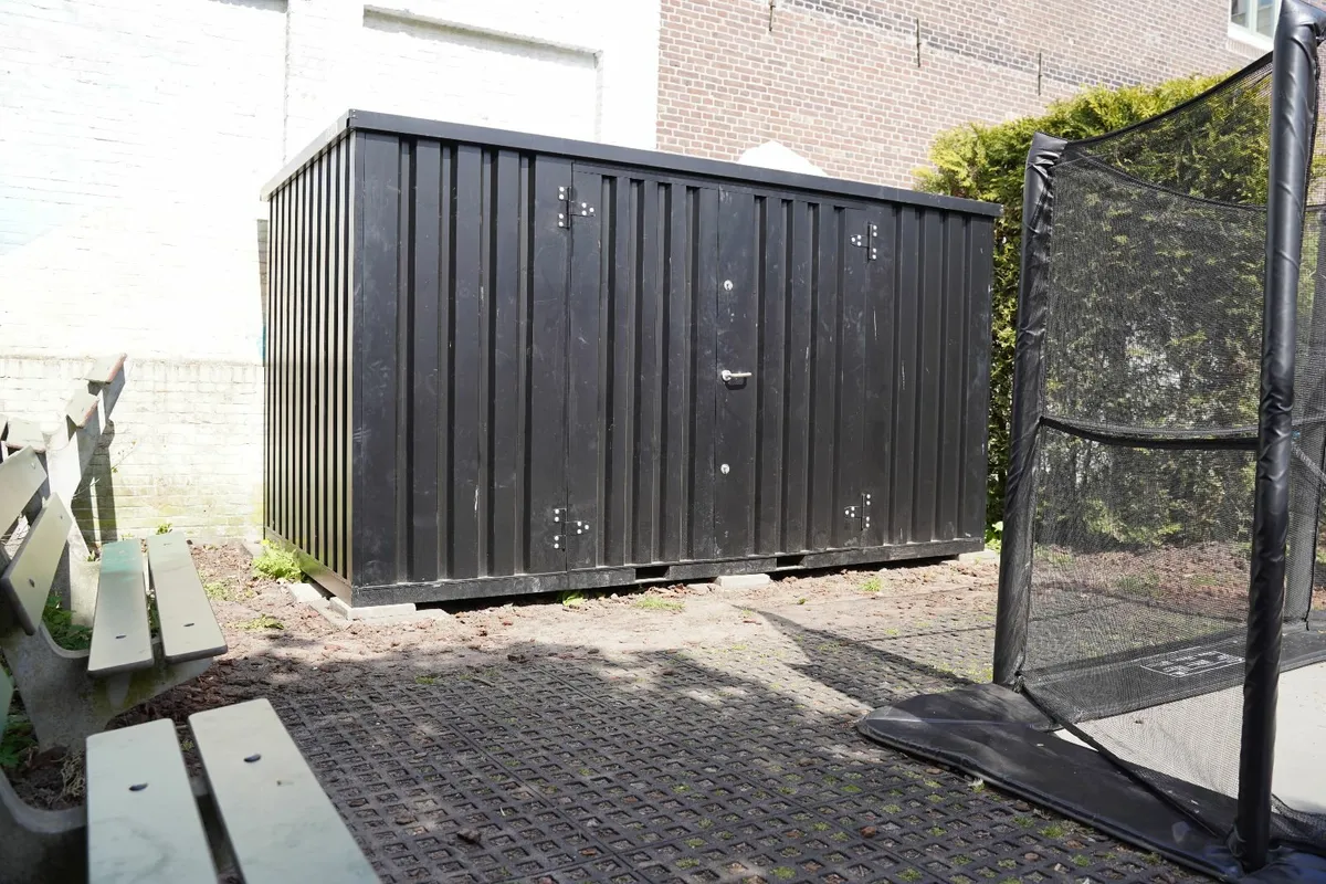 Outdoor Storage Unit – Compact and Reliable - Image 2