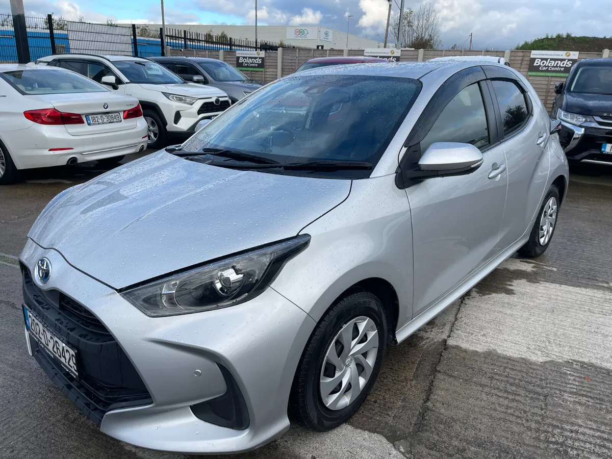 202 Toyota Yaris Hybrid 1.5 Automatic 5dr Model - Image 4