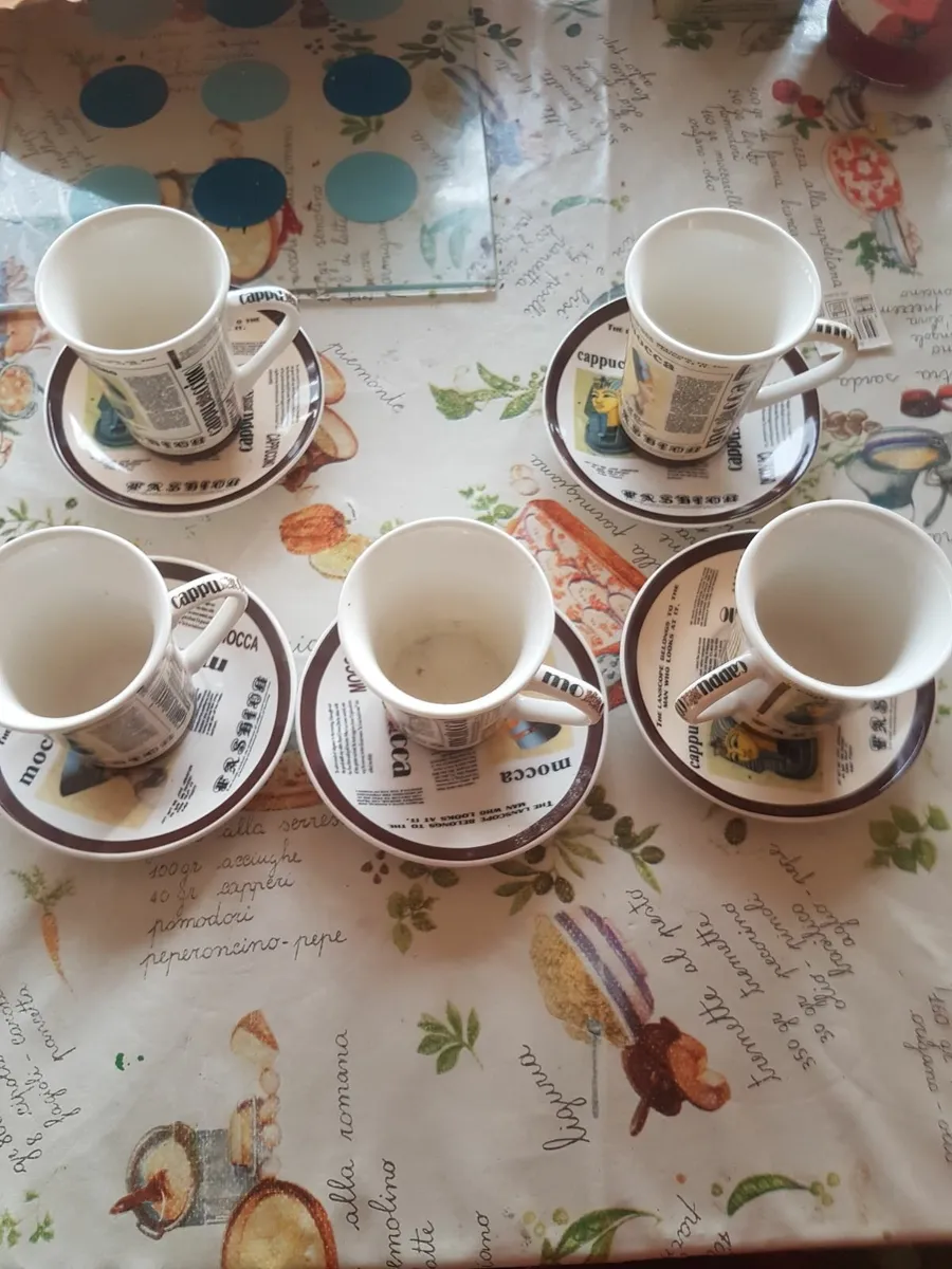 Cups  saucers - Image 1