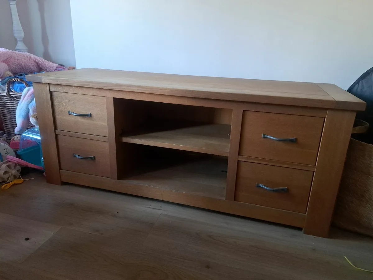 Solid oak tv unit - Image 1
