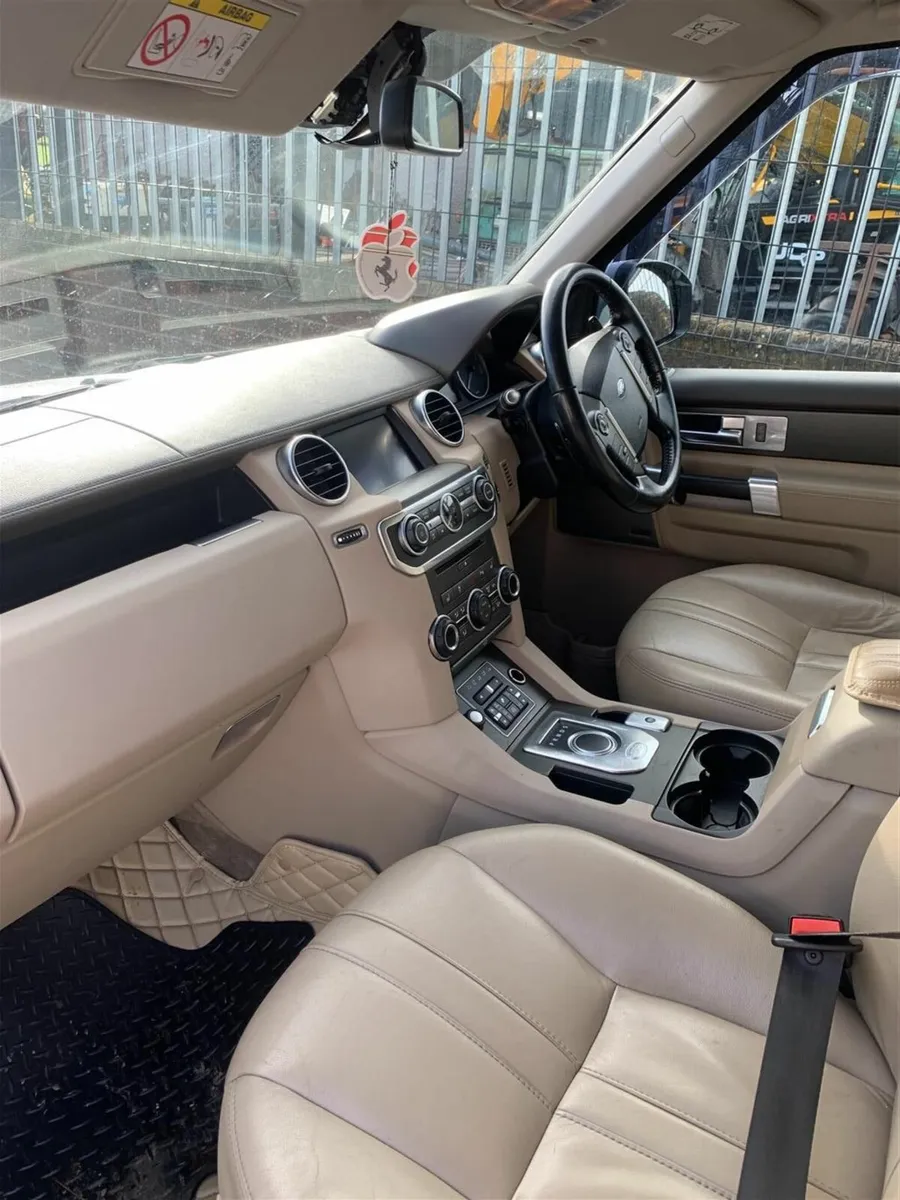 Land Rover Discovery 2016 - Image 4