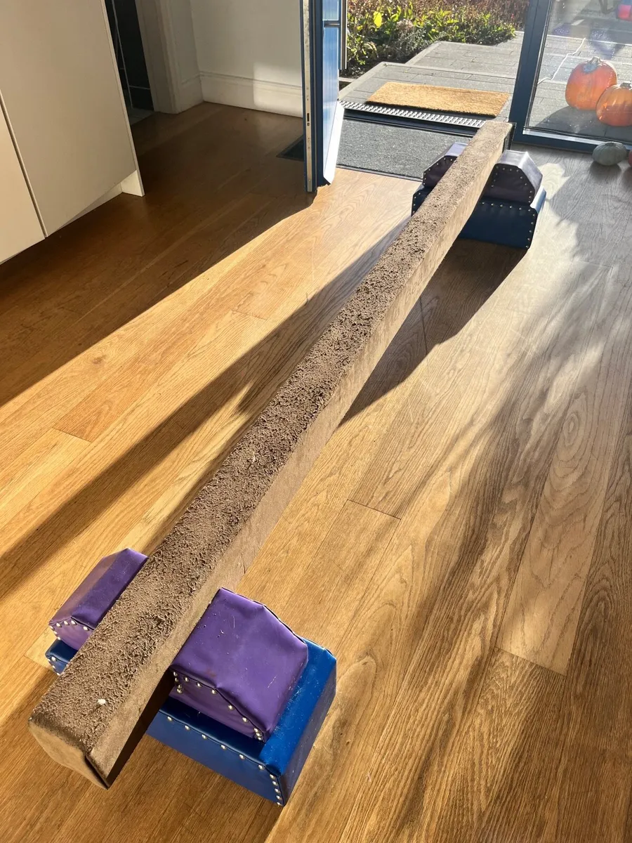 Balance beam Gymastics - Image 2