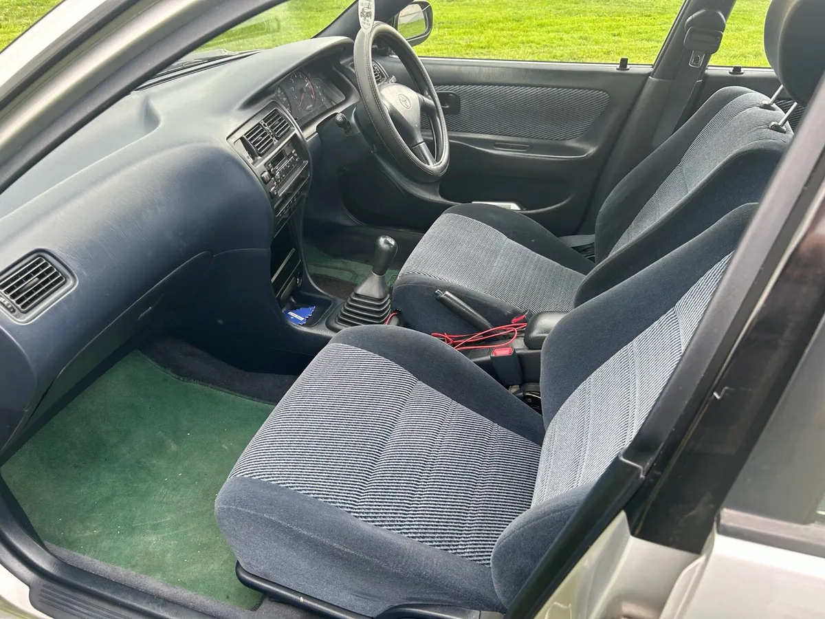 Car - Image 4