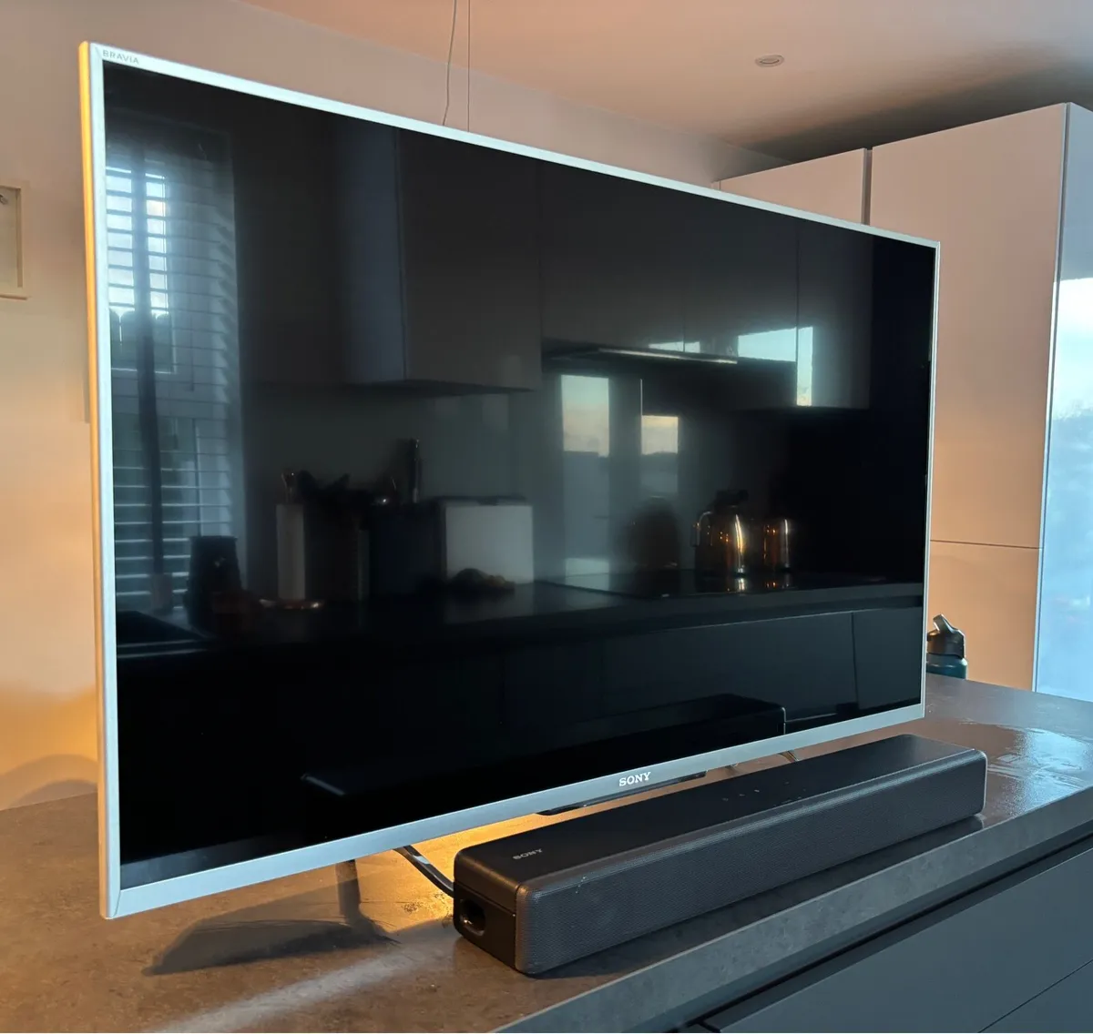 Sony Bravia Led Smart Tv 42" - Image 3