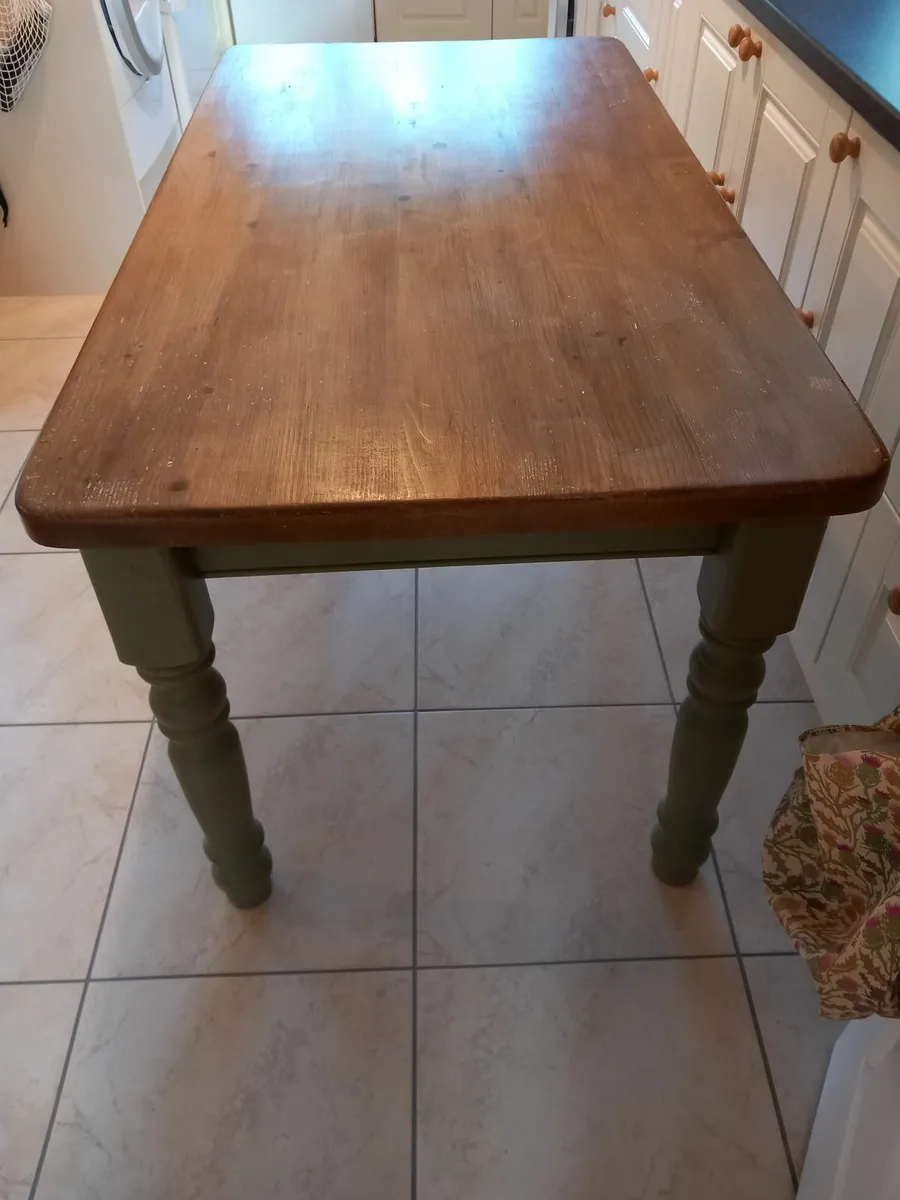 Kitchen table - Image 3