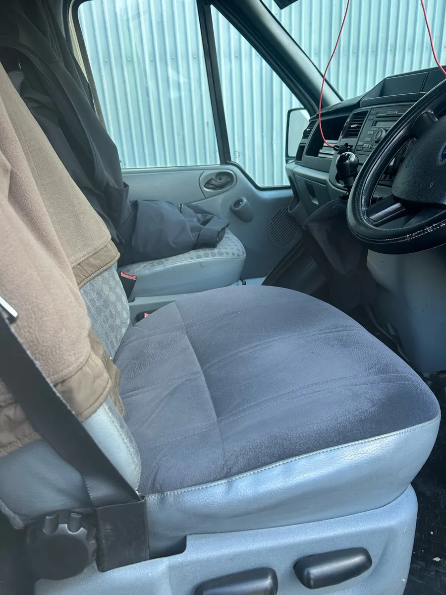 Ford transit - Image 2