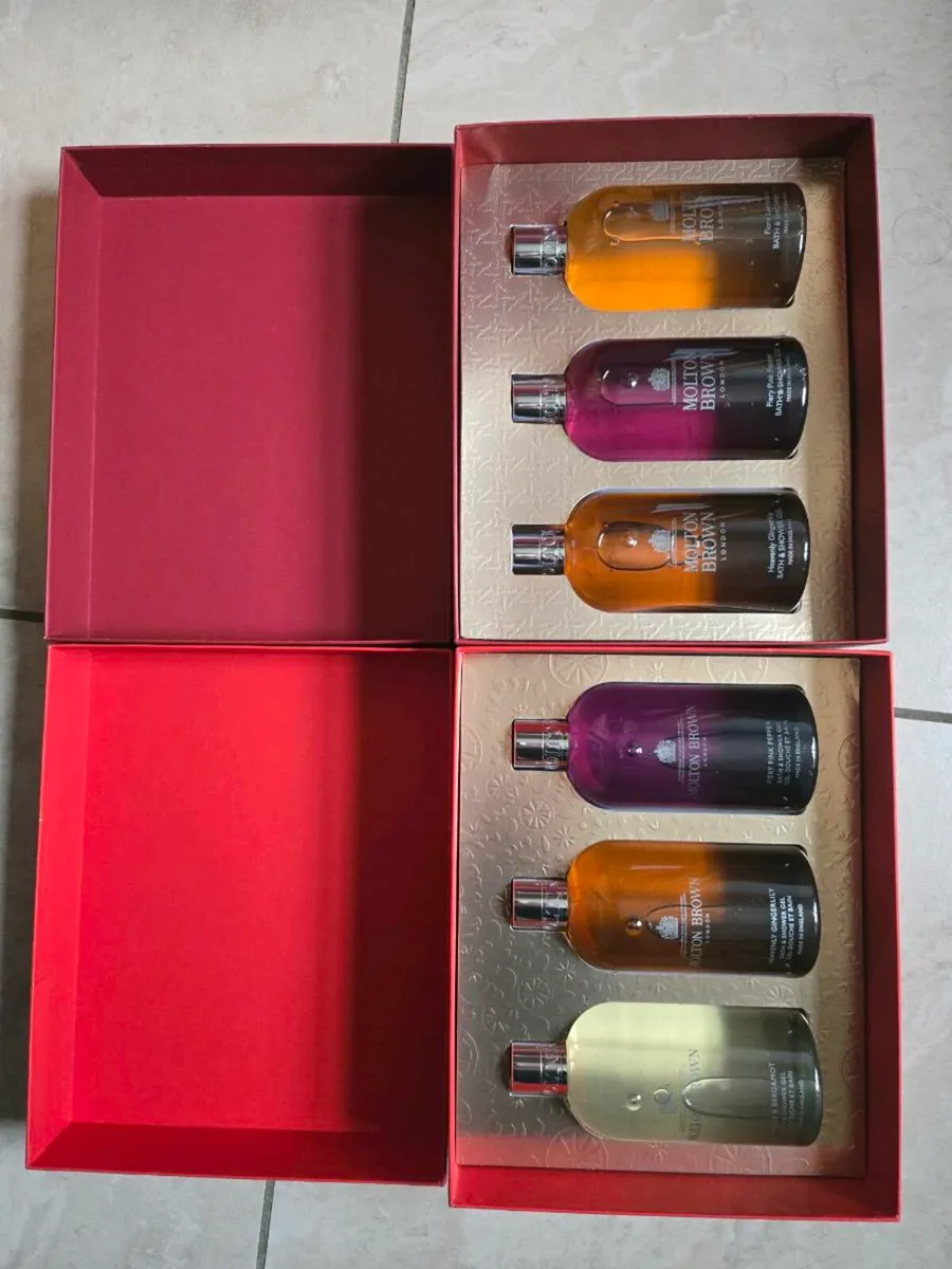 Molton Brown Luxury Shower gel gift set - Image 1