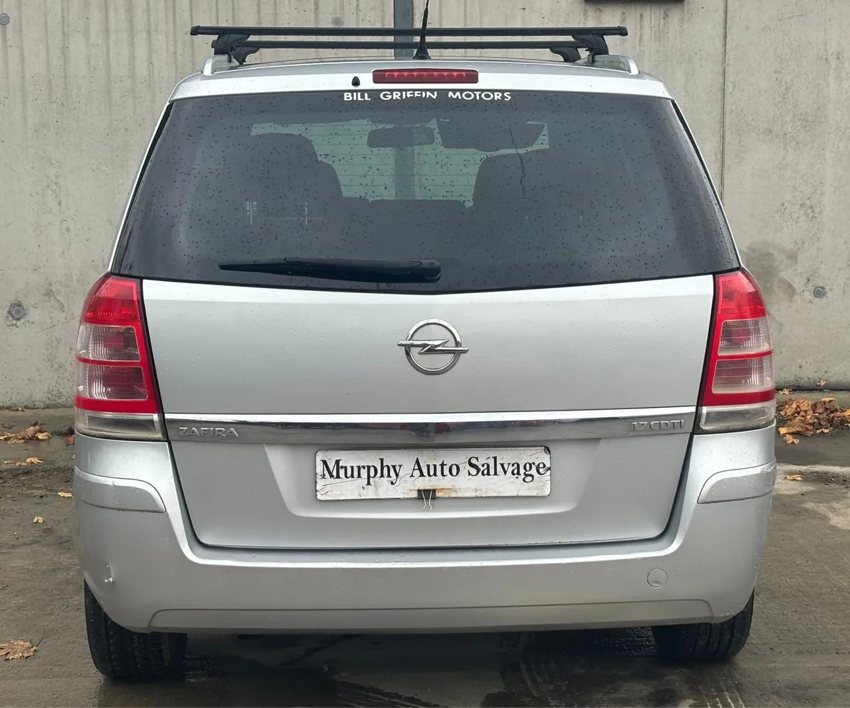 2014 Opel Zafira for parts - Image 2