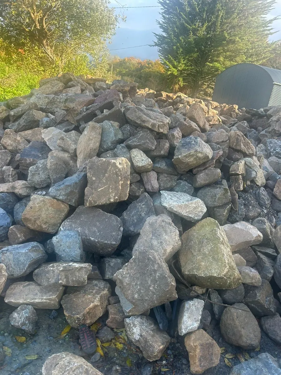 Building Standstone - Image 2