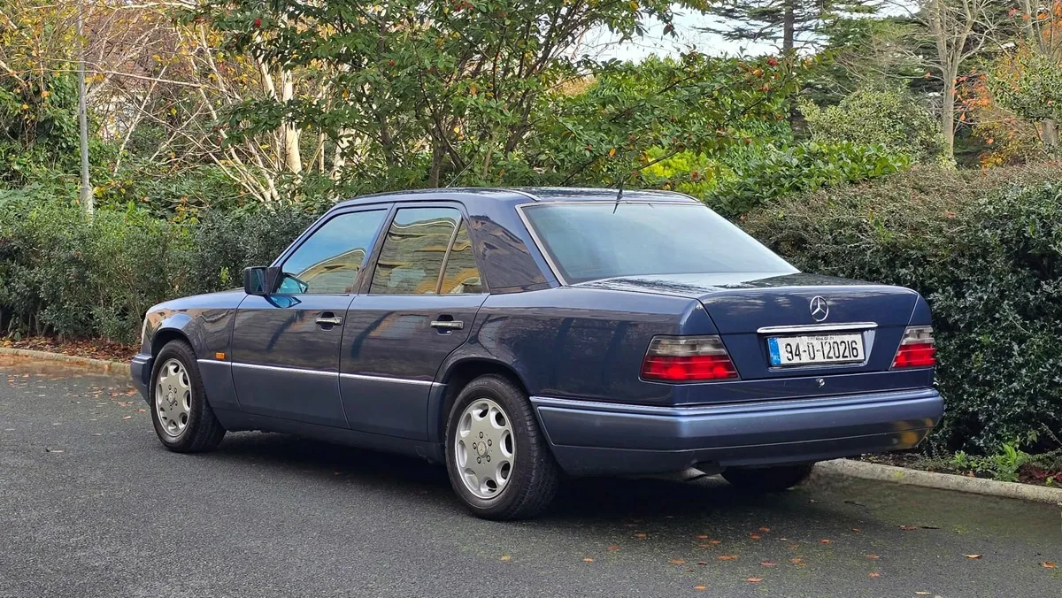Mercedes-Benz E300 Diesel - Image 3