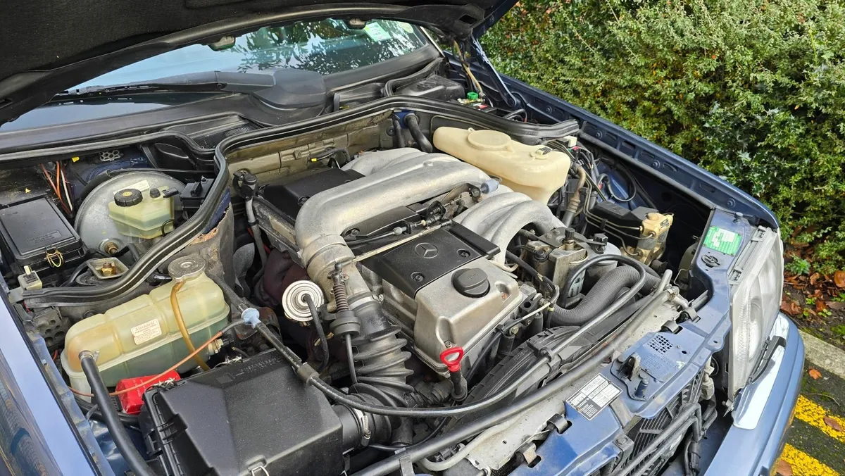 Mercedes-Benz E300 Diesel - Image 4