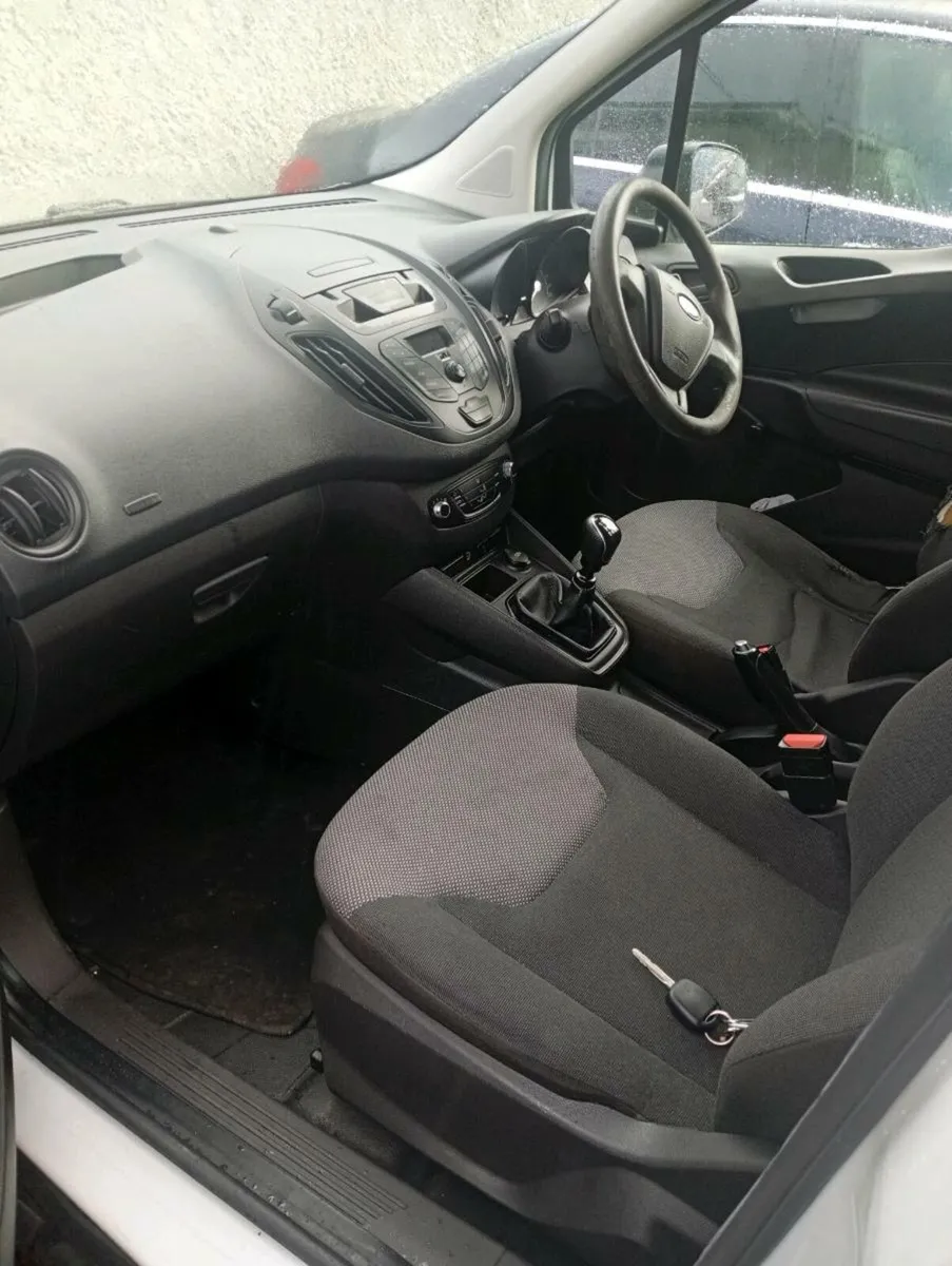 2019 Ford Transit Courier - Image 1