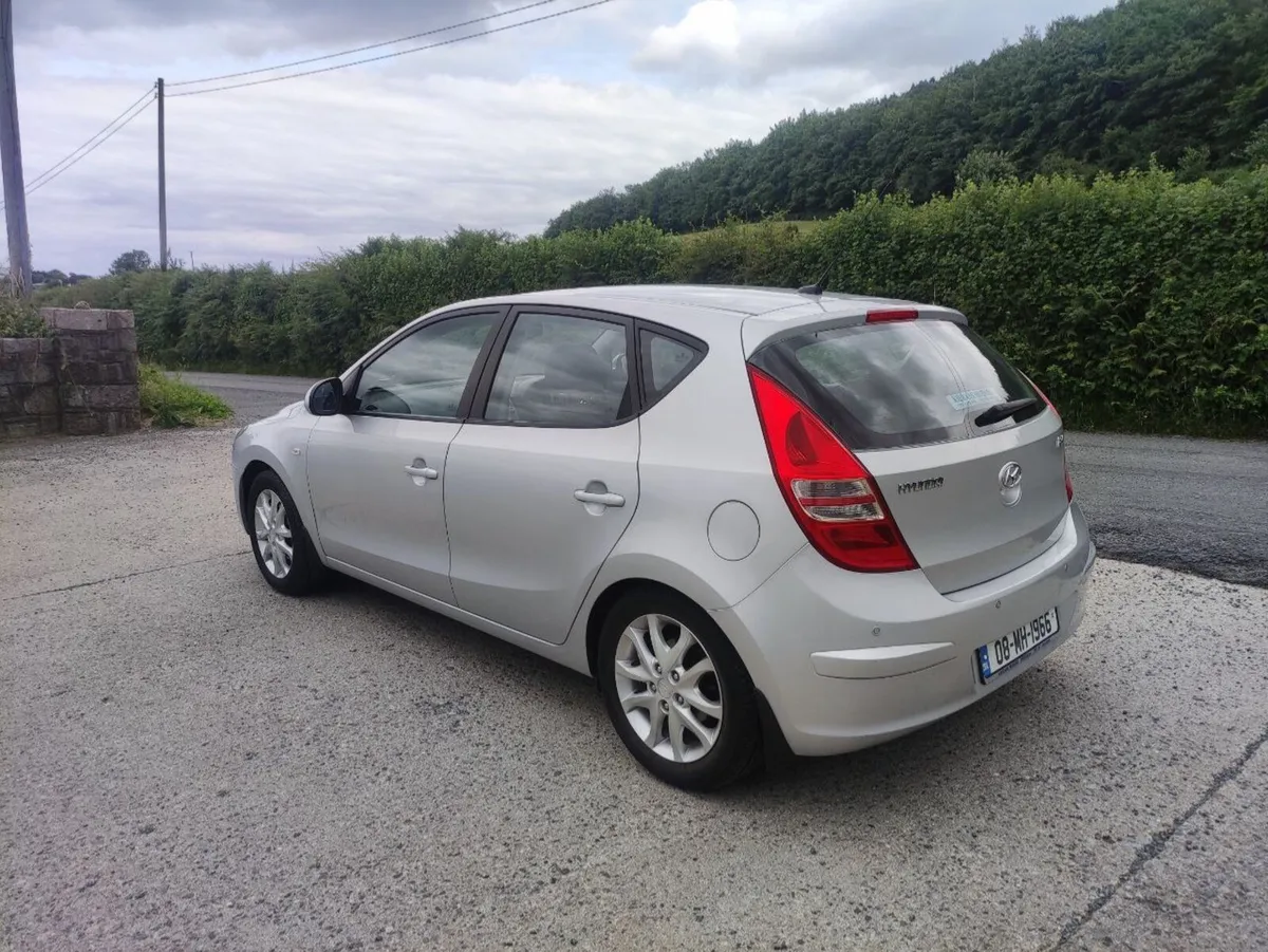 Hyundai i30 2008 - Image 2