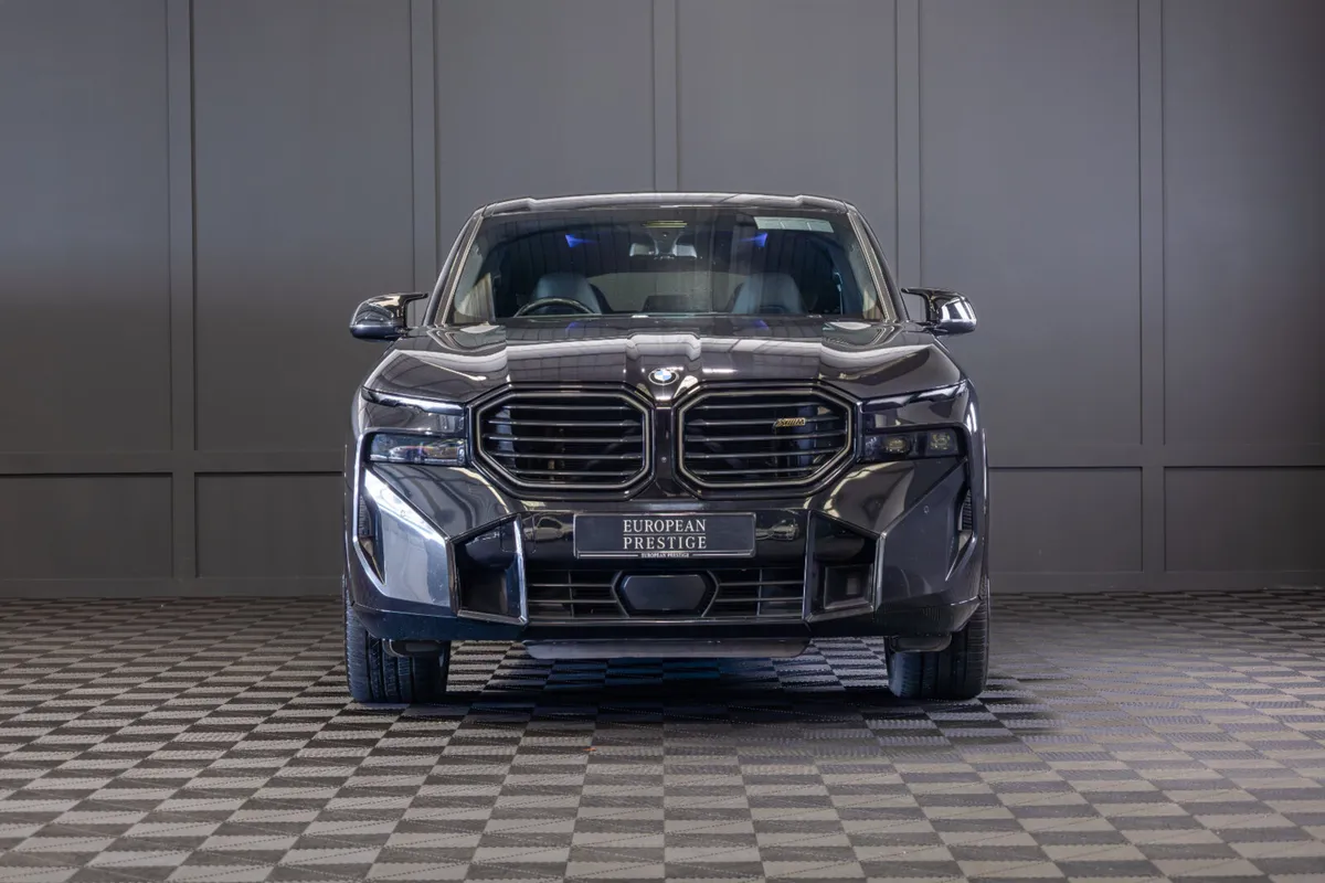 2023 BMW XM V8 - Image 2